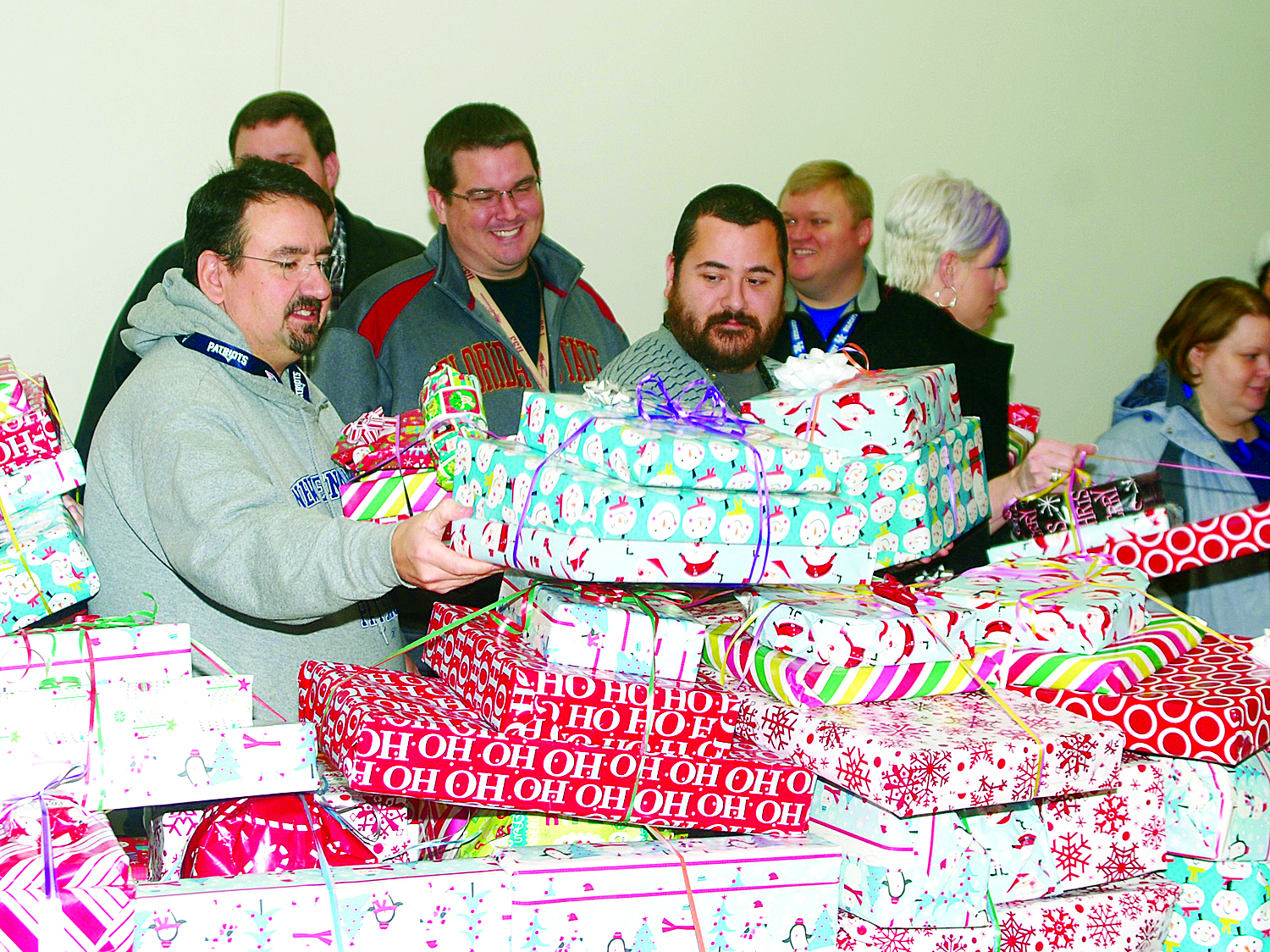 Amazon employees give presents for 110 Angel Tree kids Winchester Sun