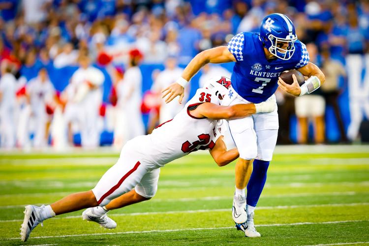 Stoops ties Bryant, Cats topple Miami in opener – Winchester Sun