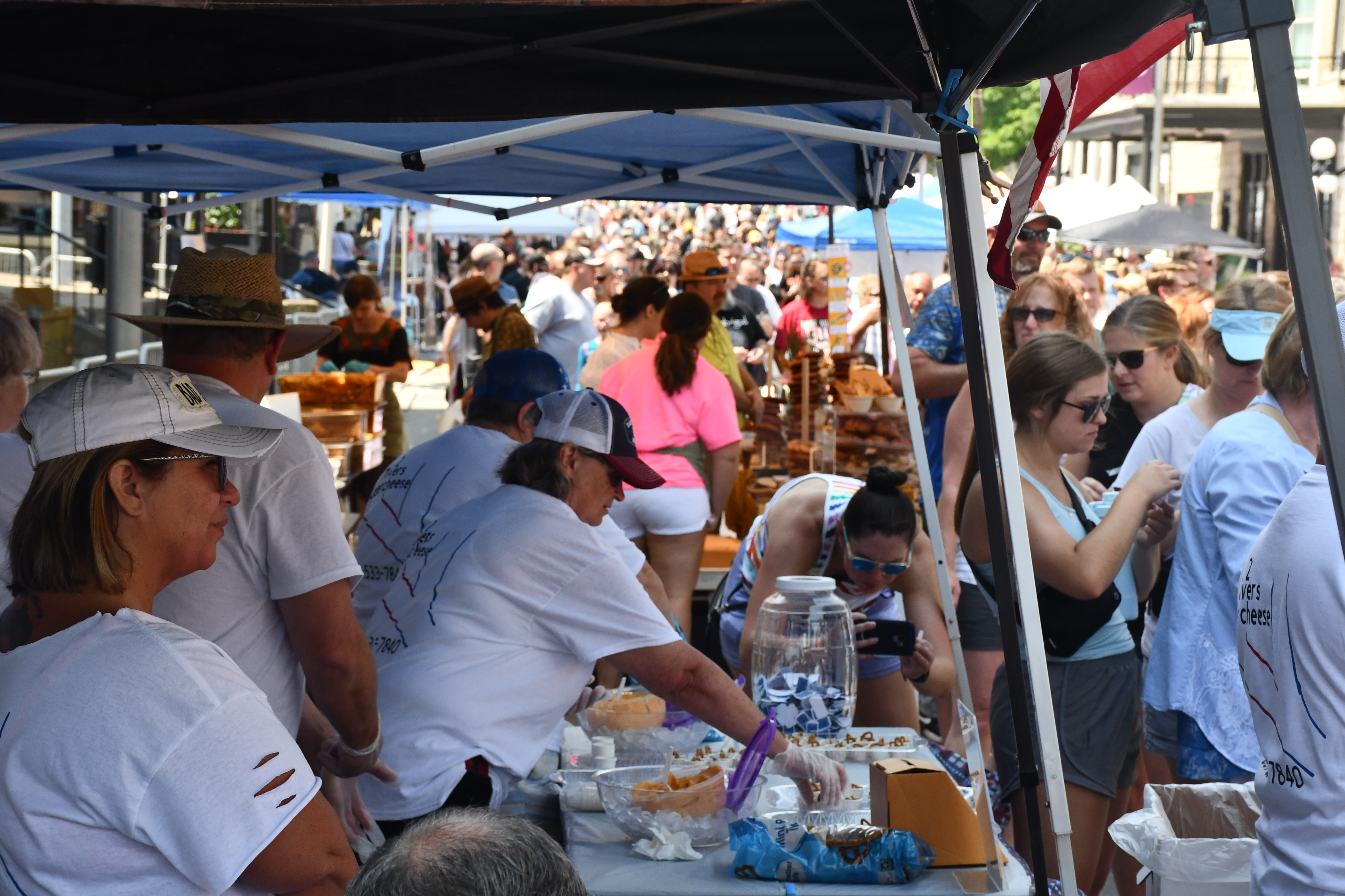 Beer Cheese Festival breaks attendance record en route to rousing