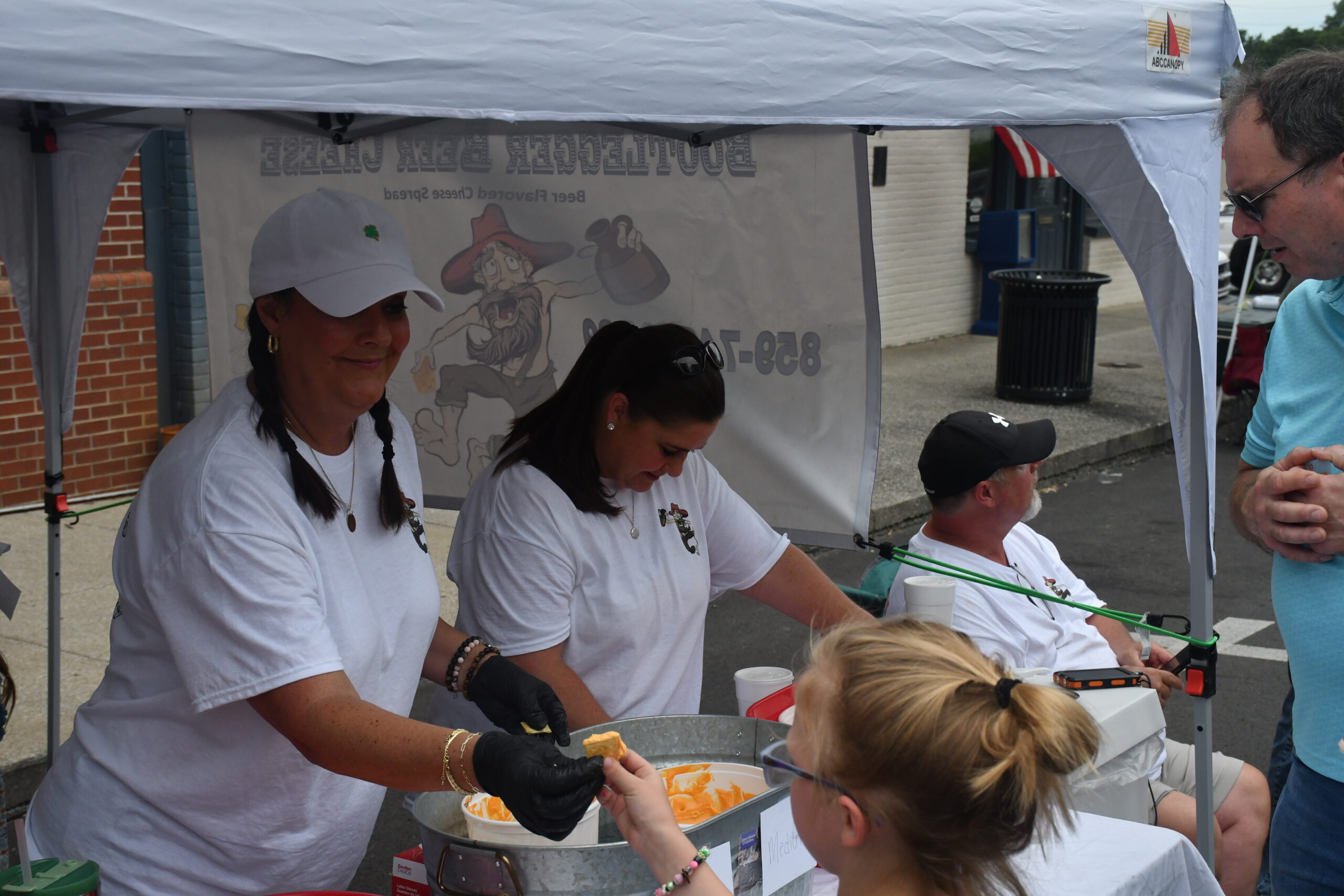 Kentucky Beer Cheese Festival continues to be a hit Winchester Sun Winchester Sun